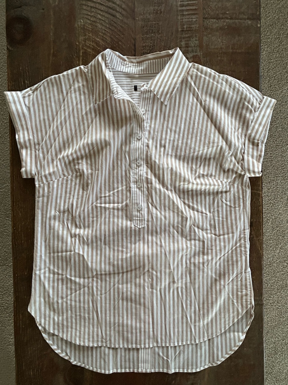 Talbots Women’s Cap Sleeve Button Down Coastal Neutral Top Beige White Medium